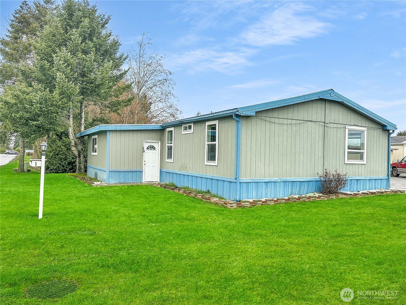 Property Photo: 1625 Main Street 1 WA 98248