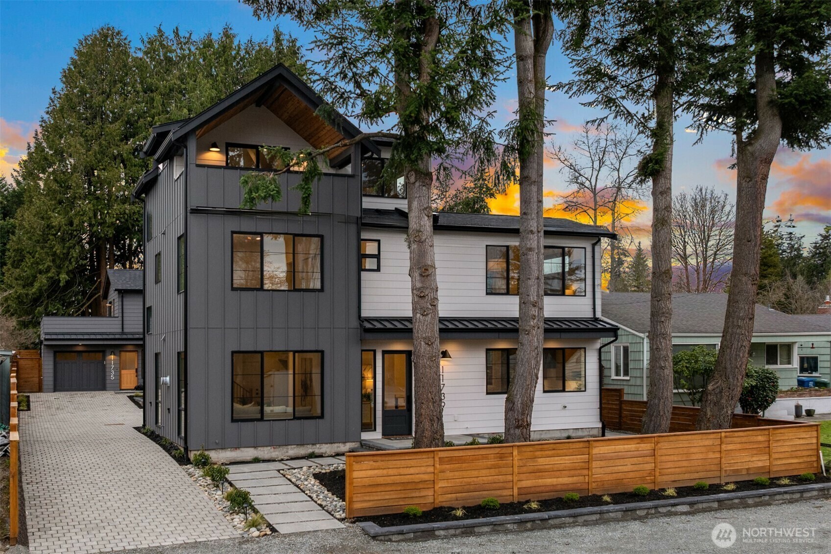 11739  20th Avenue NE  Seattle WA 98125 photo
