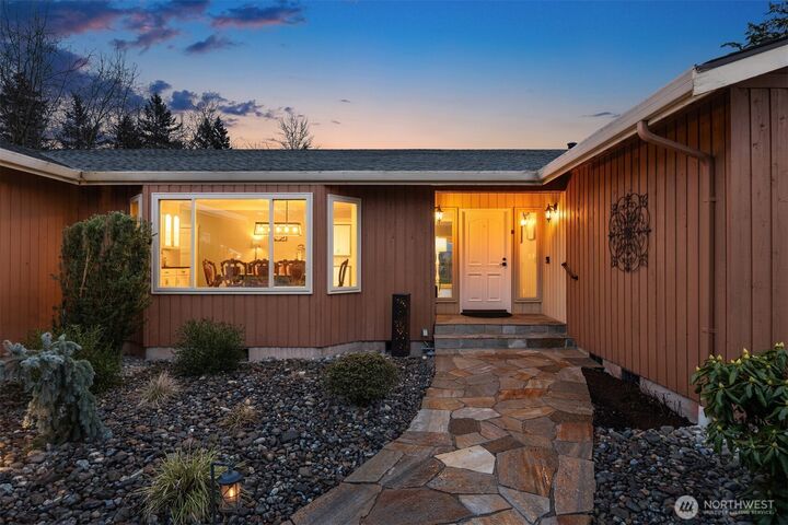 Property Photo:  44129  240th Place SE  WA 98022 