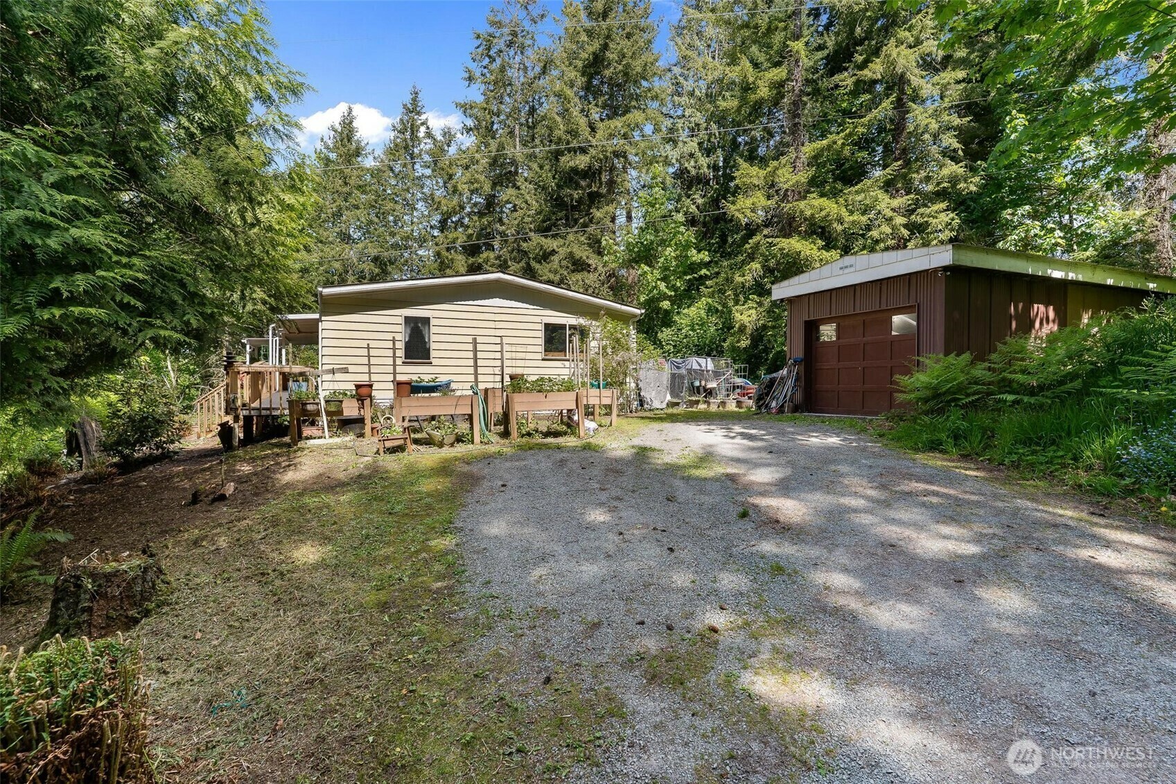Property Photo: 987 Rowe Road WA 98282