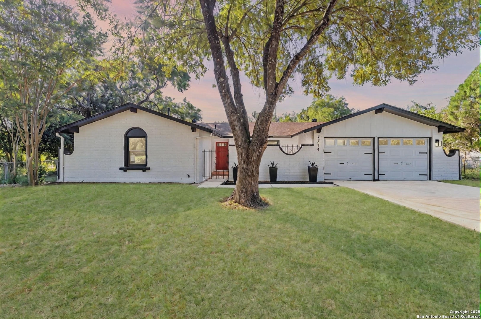 7714 Green Glen  San Antonio TX 78255 photo