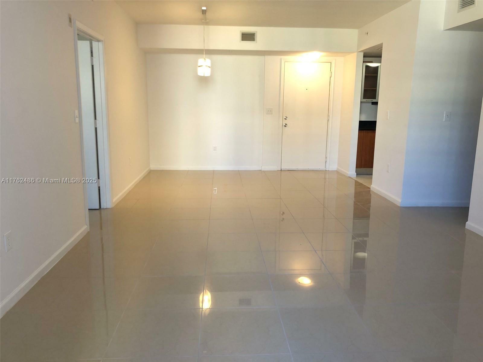 Property Photo: 2775 NE 187th St 527 FL 33180