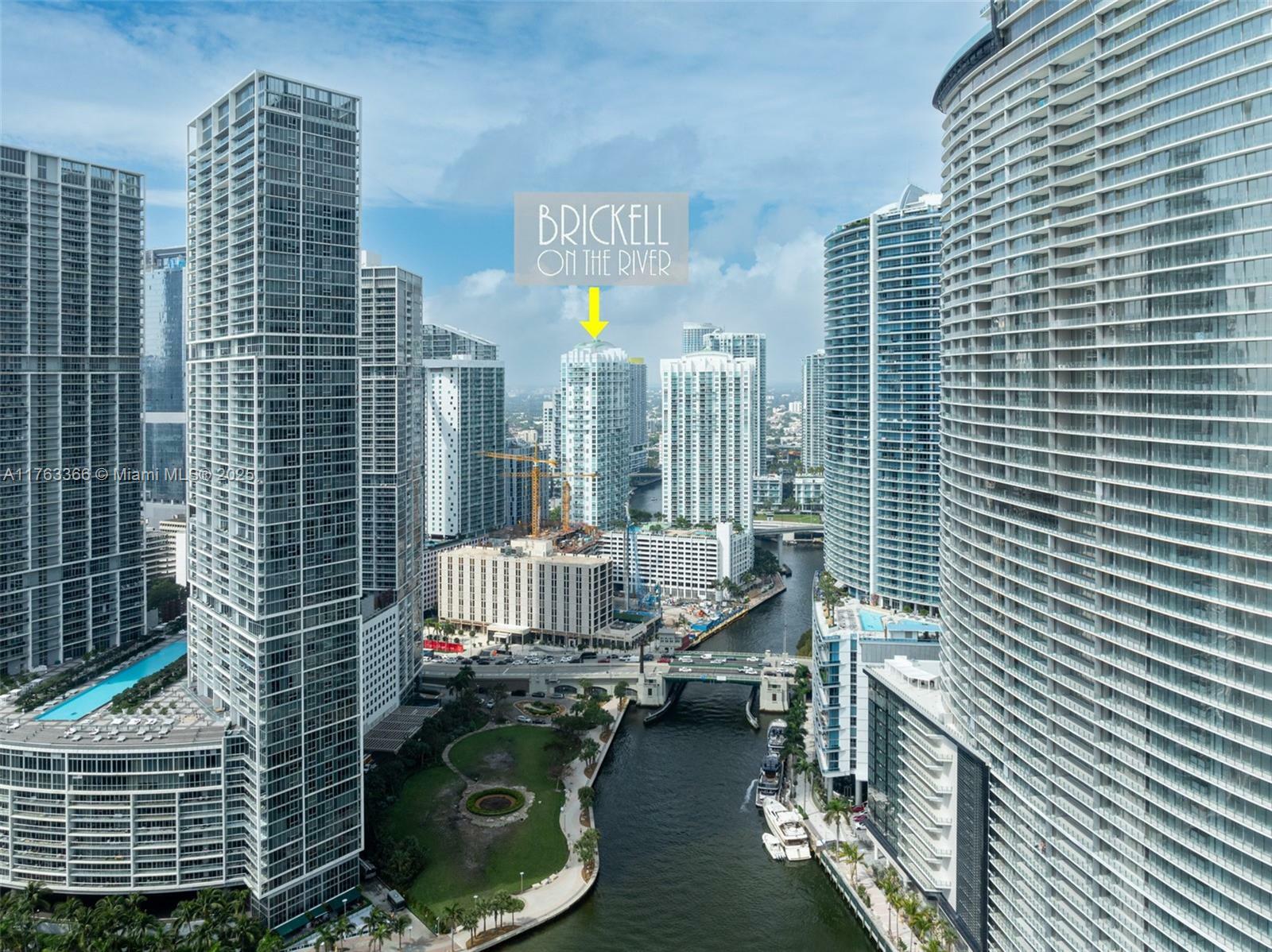 41 SE 5th St 1815  Miami FL 33131 photo