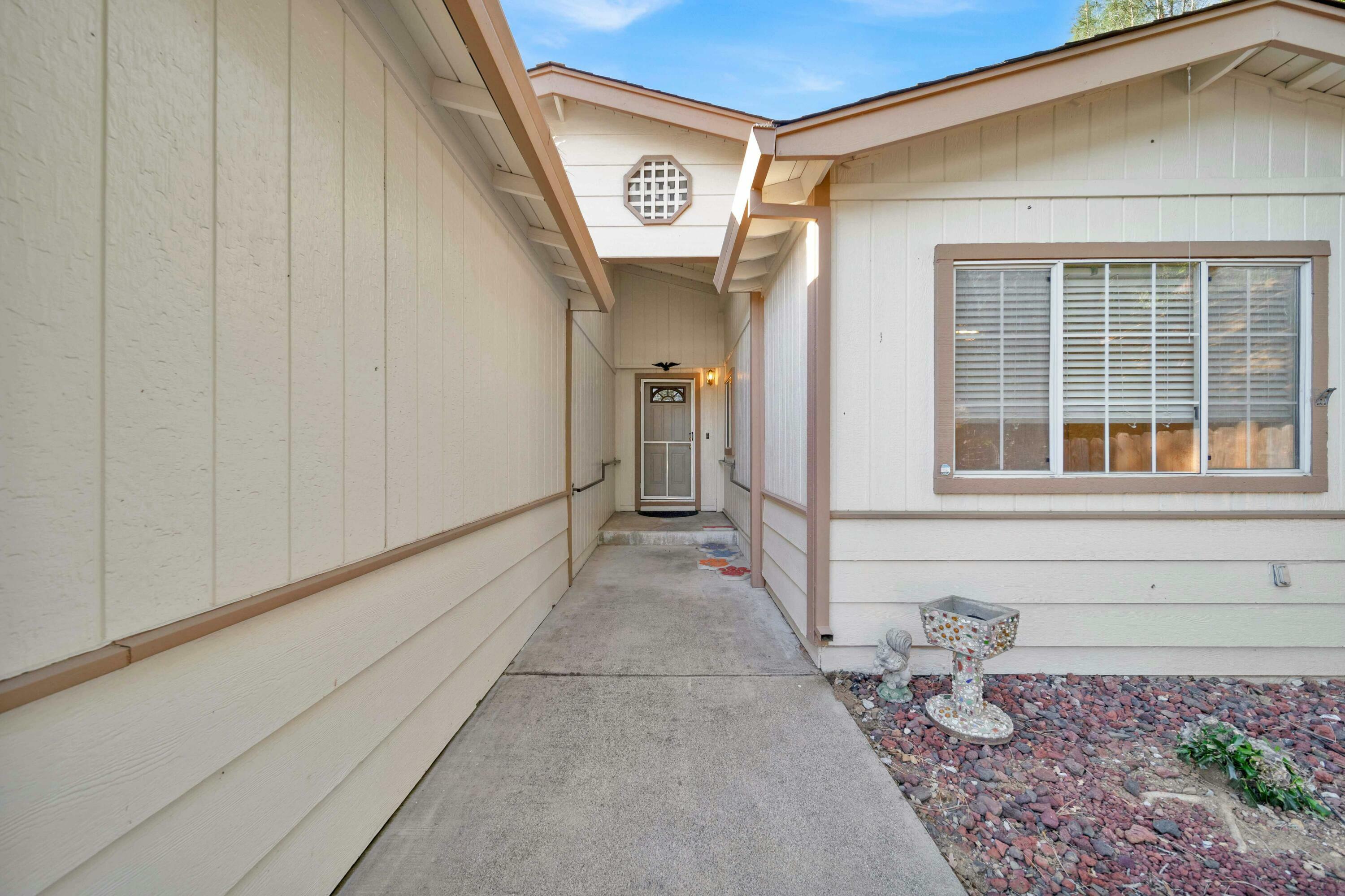 Property Photo:  1217 Crag Walk  CA 96003 