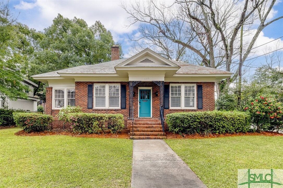 Property Photo:  203 E 44th Street  GA 31405 