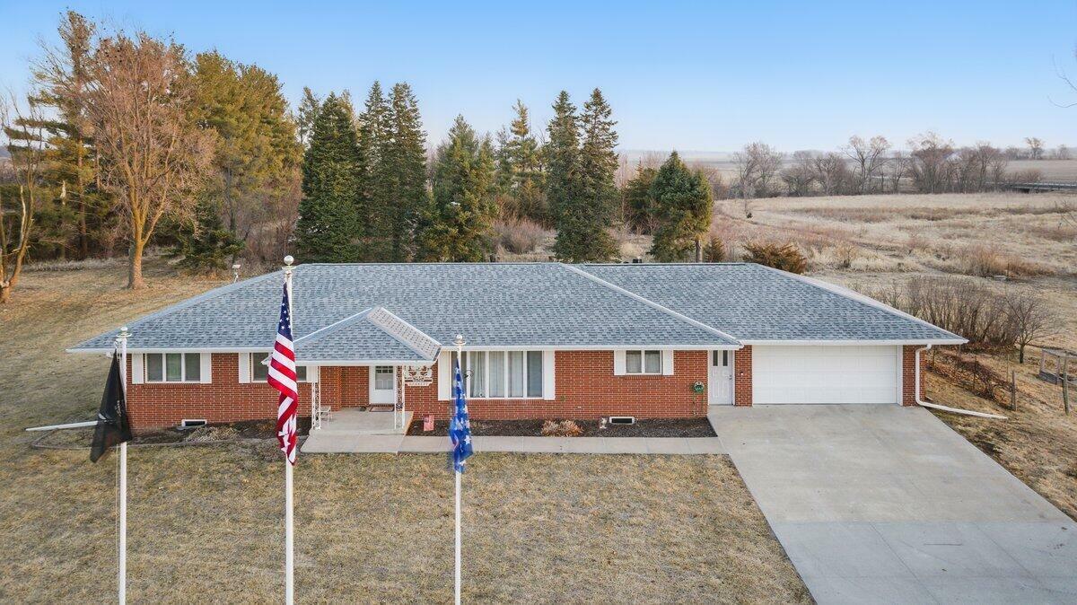 Property Photo: 39926 Honeysuckle Road IA 51560