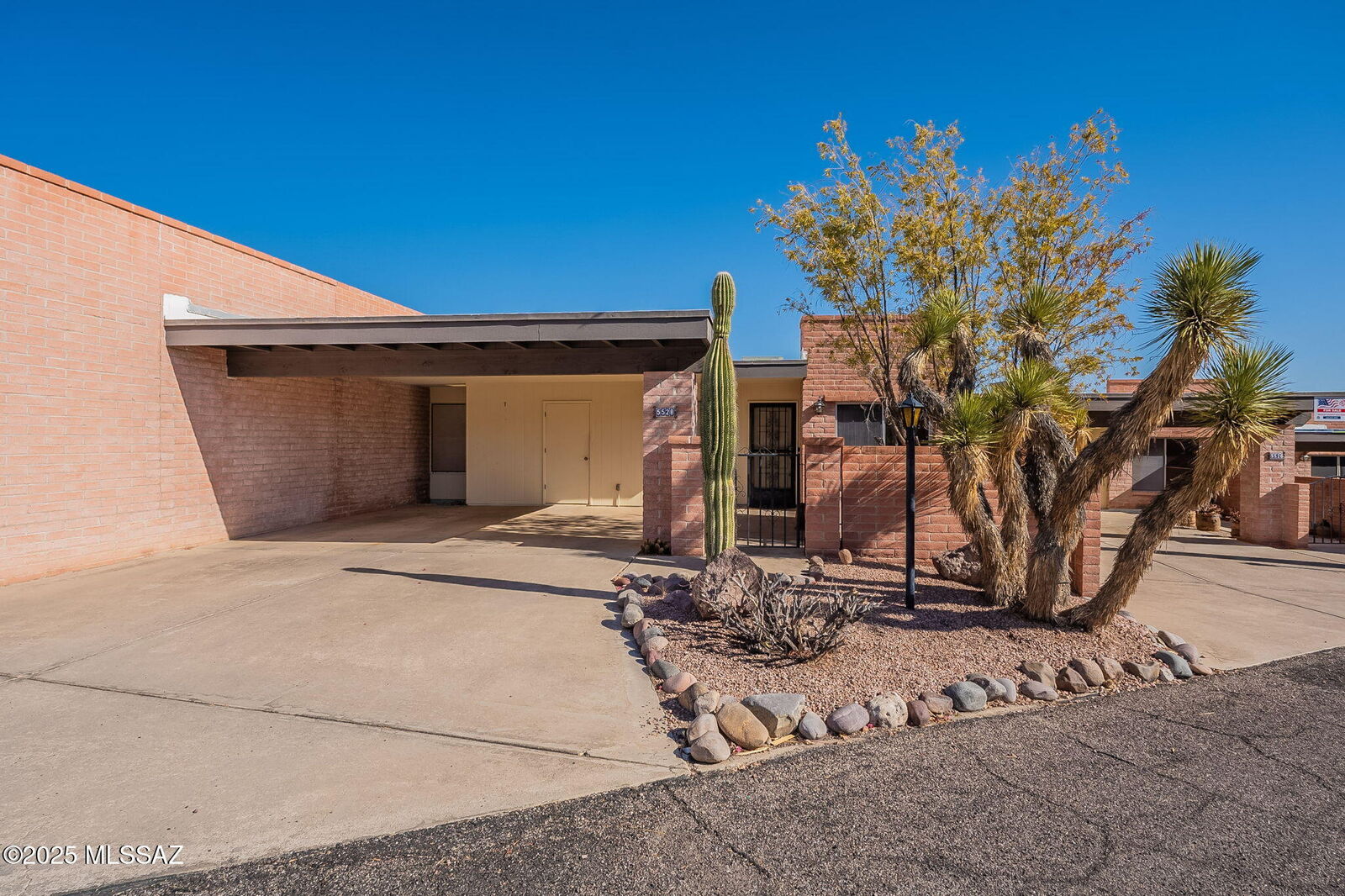 Property Photo:  5528 N Camino Arenosa  AZ 85718 
