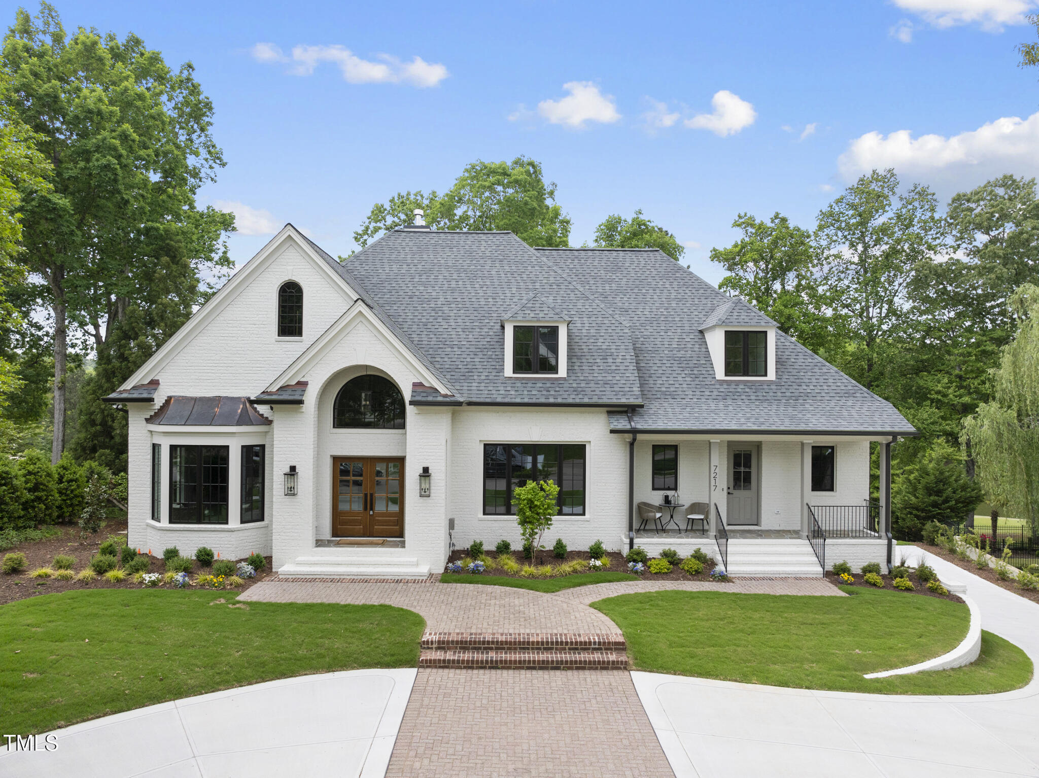 Property Photo: 7217 Manor Oaks Drive NC 27615