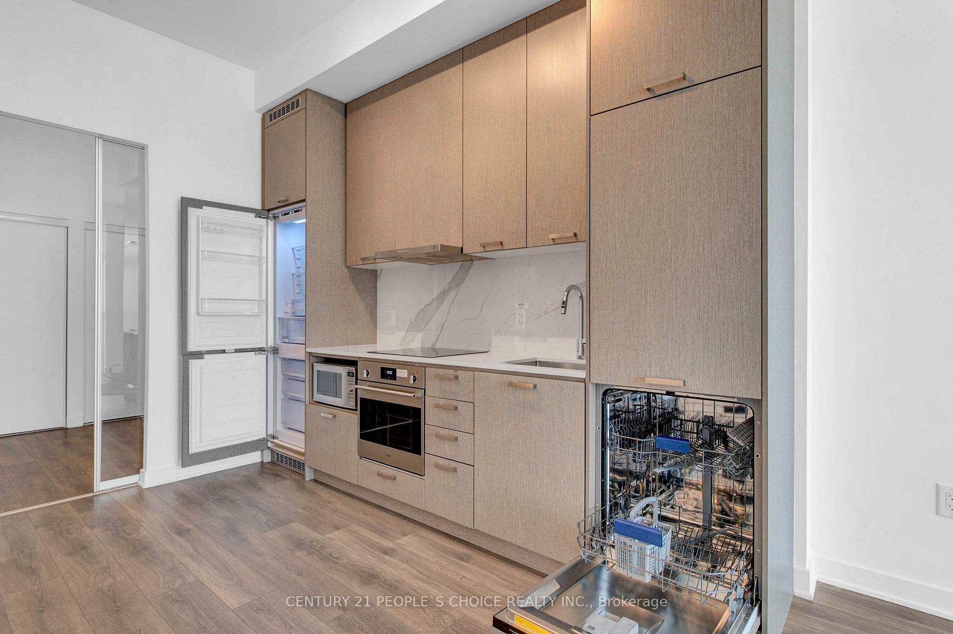 Property Photo: 10 Honeycrisp Crescent 316 ON L4K 0M7