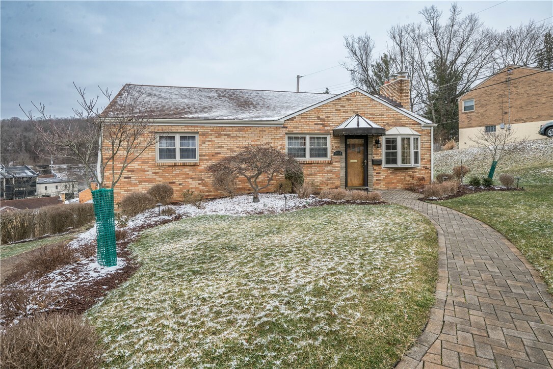 Property Photo: 1054 Hastie Road PA 15234