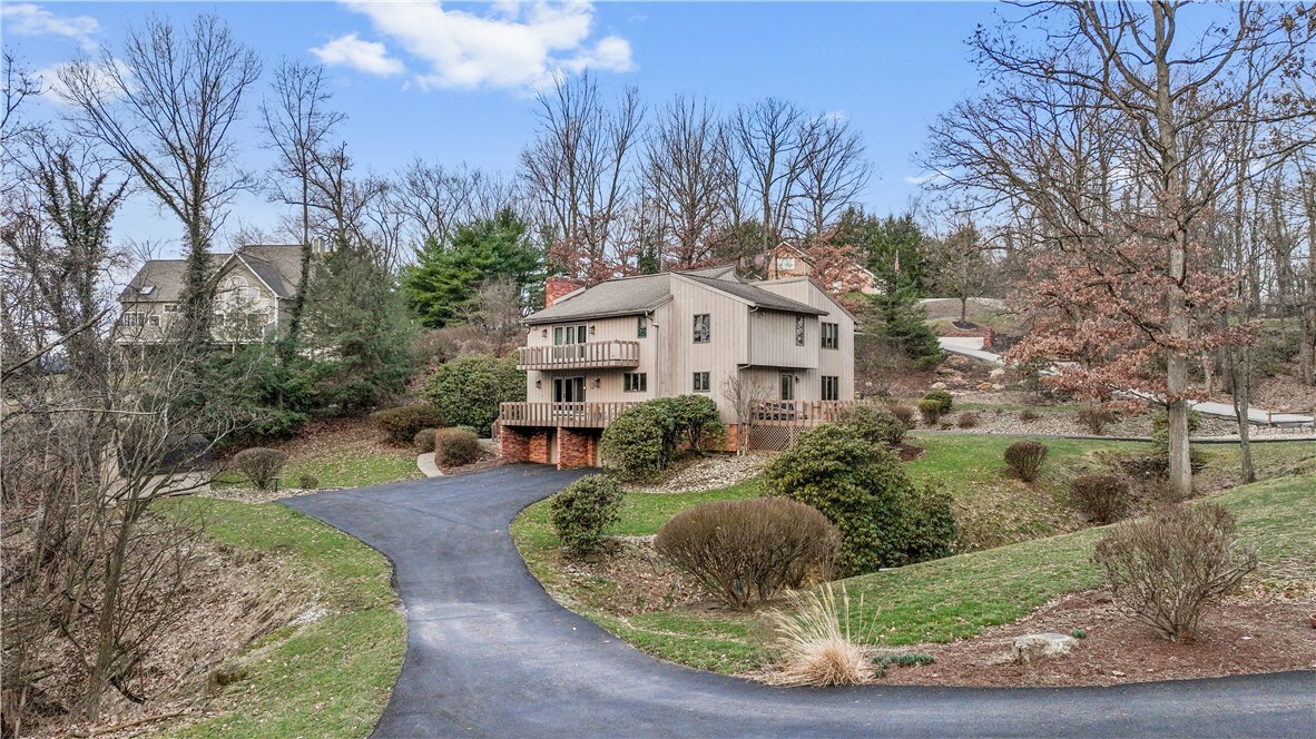 Property Photo: 168 Farmington Place PA 15601