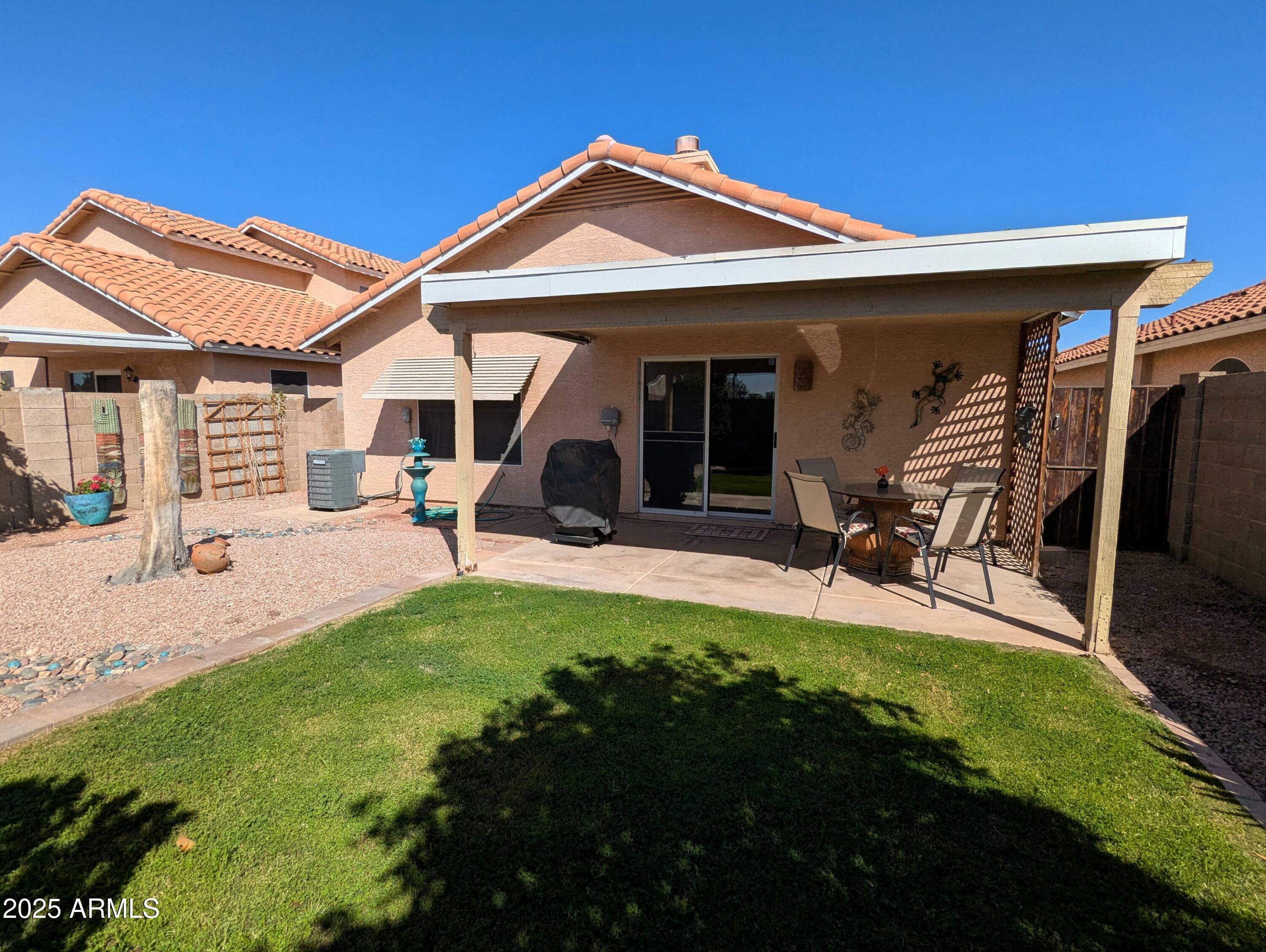 Property Photo:  7927 W Laurel Lane  AZ 85345 