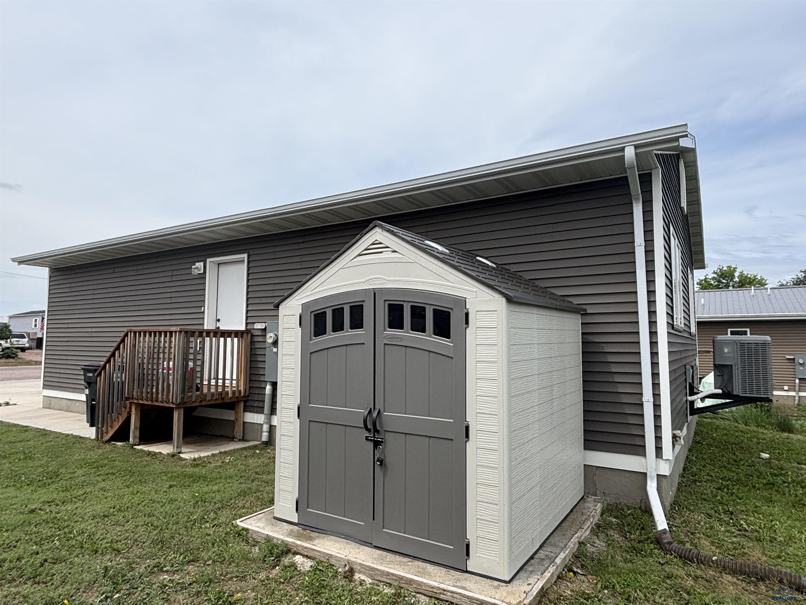 Property Photo: 2120 Canton Ave SD 57747