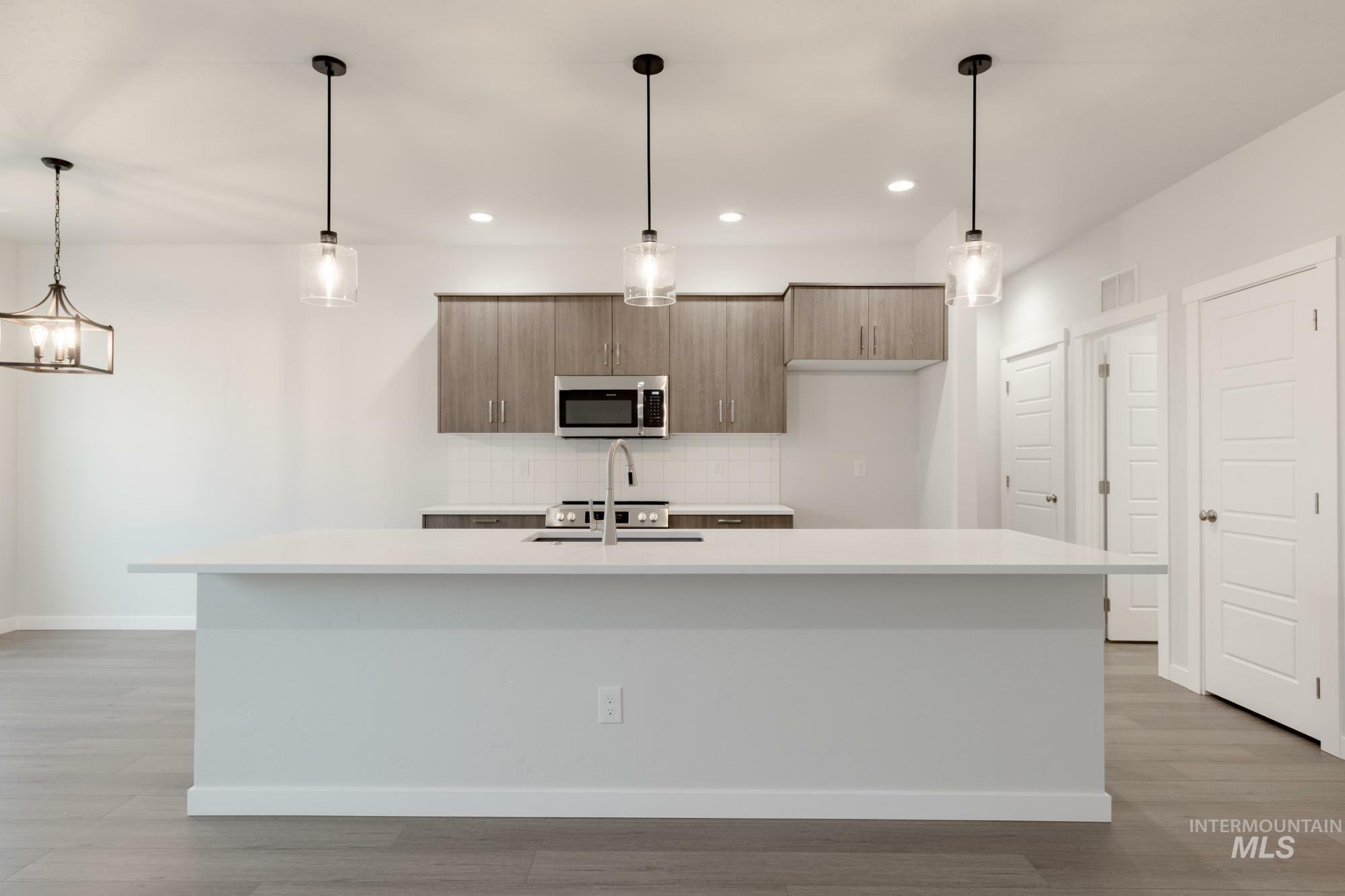Property Photo: 1248 W Pendulum Cove Dr ID 83634