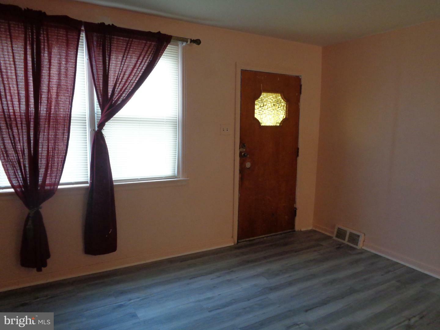 Property Photo: 5272 Glenloch Street PA 19124