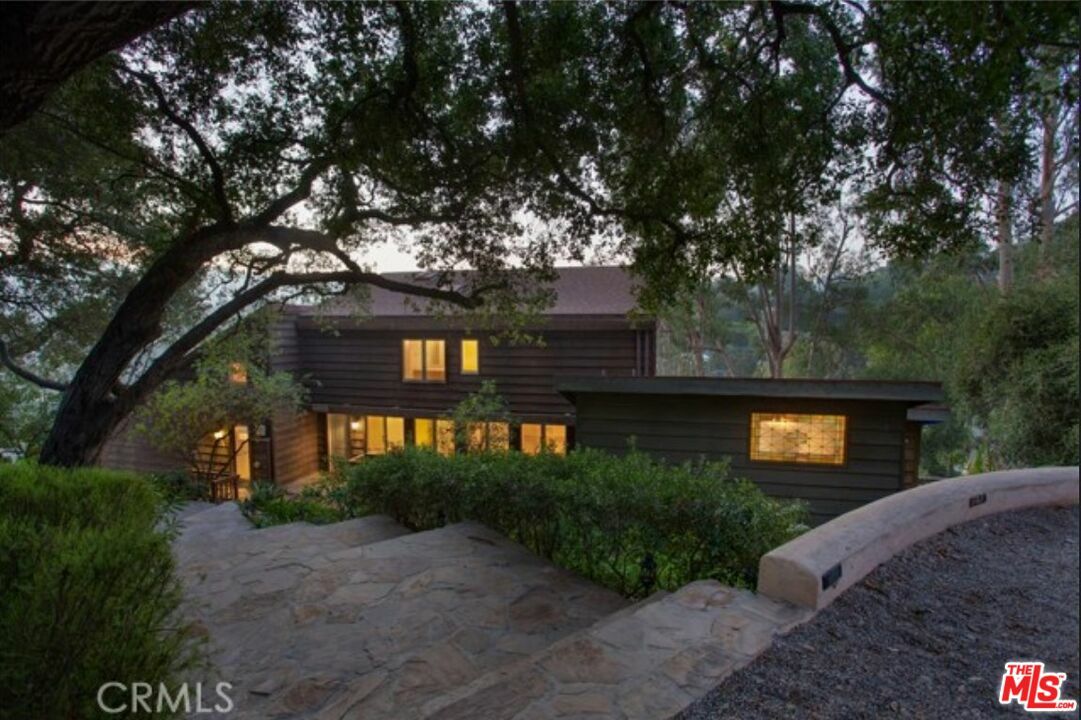 Property Photo: 21338 Colina Dr CA 90290