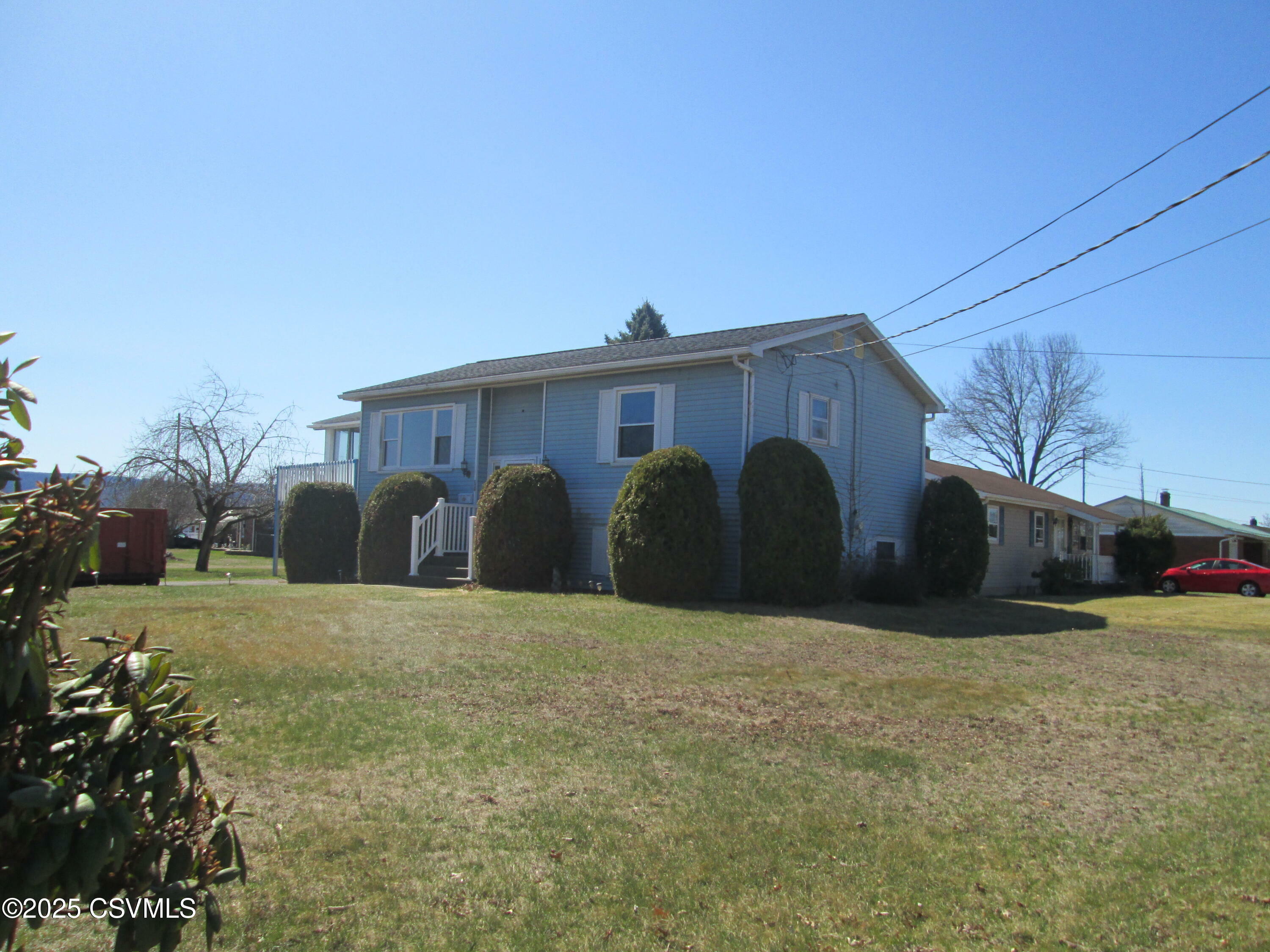 Property Photo: 962 Belair Drive PA 18603