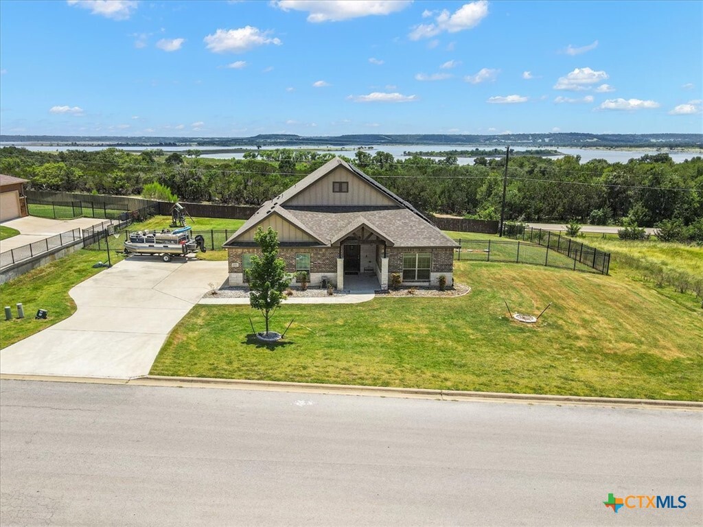 Property Photo:  3410 Shoreline Drive  TX 76548 