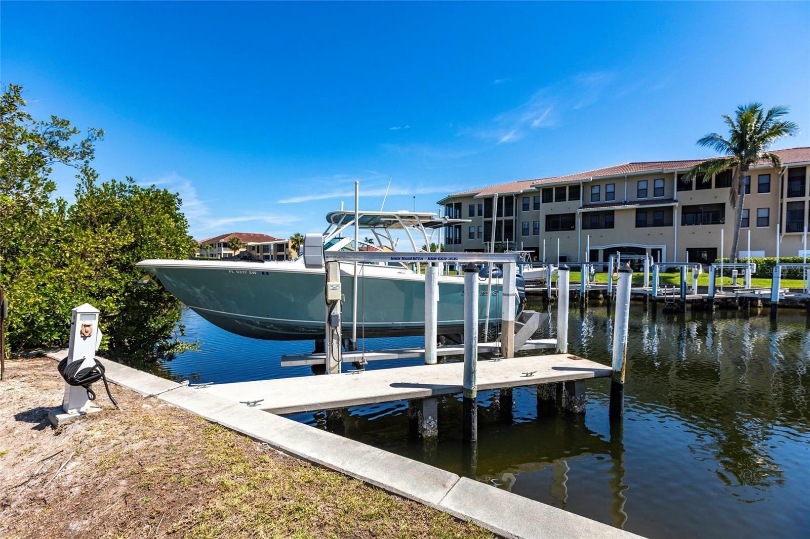 Property Photo: 2002 Bal Harbor Boulevard 1022 FL 33950