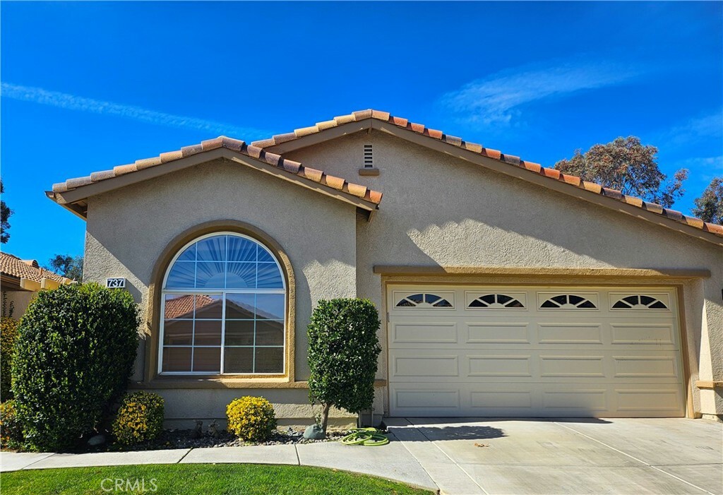 Property Photo:  737 Twin Hills Drive  CA 92220 