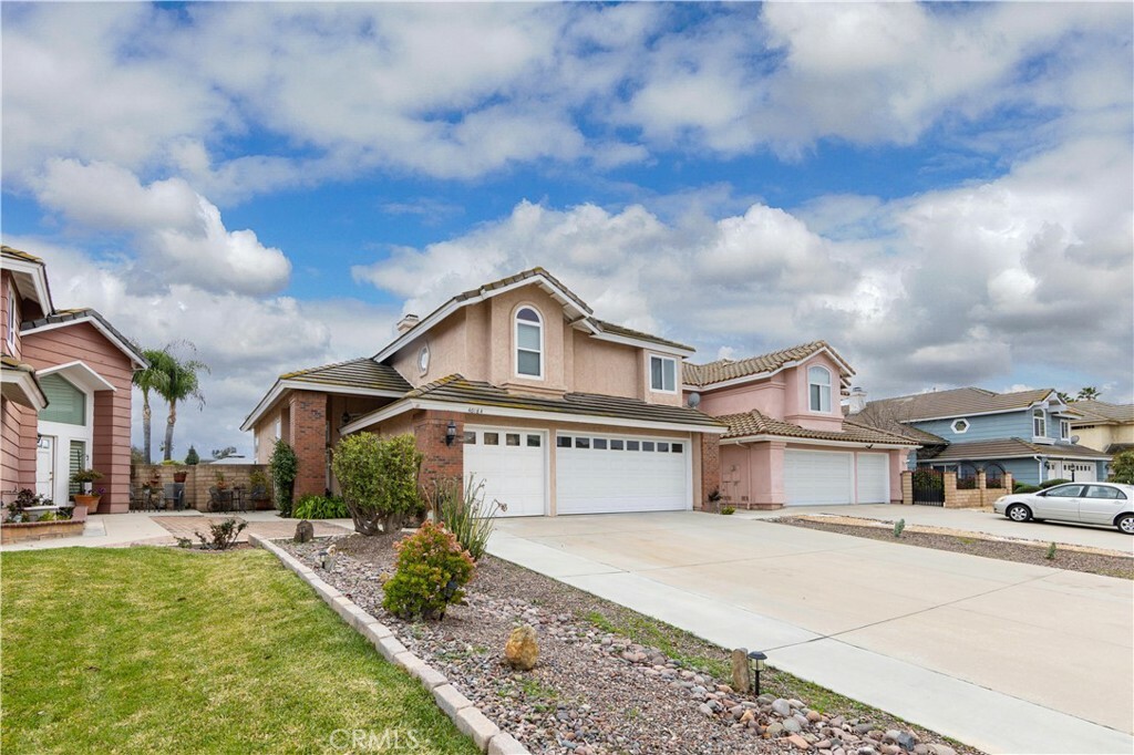 Property Photo:  40184 Buckwood Way  CA 92562 