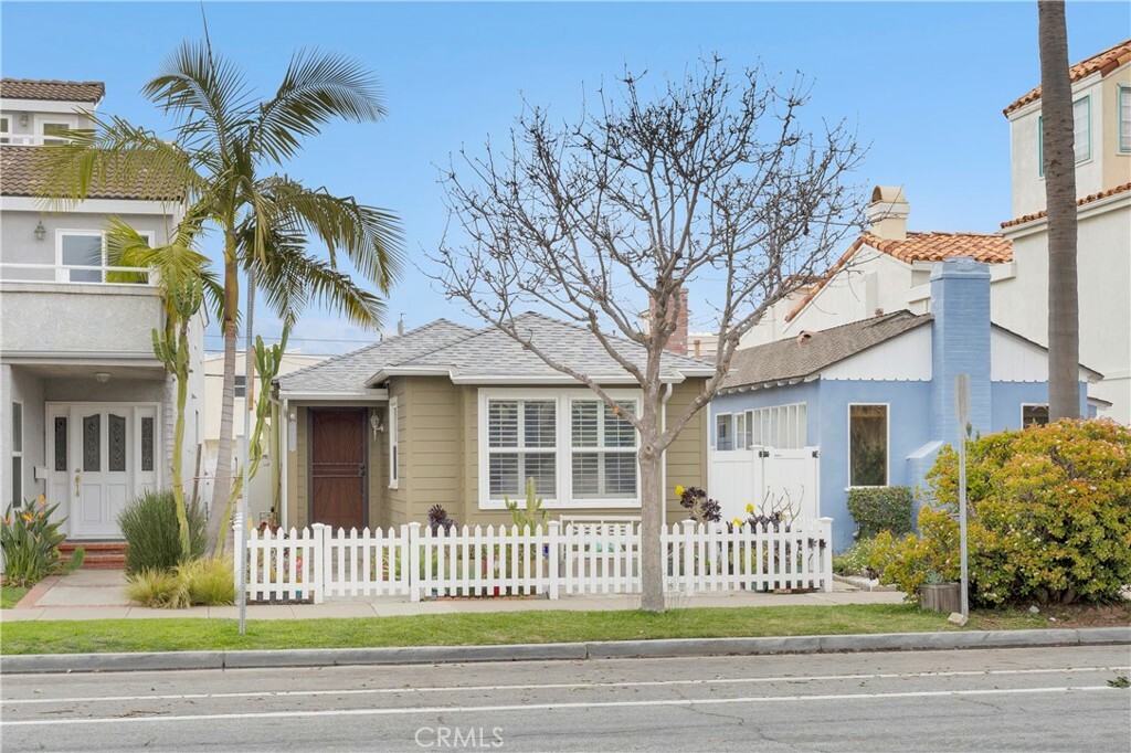 1633 Ocean Avenue  Seal Beach CA 90740 photo
