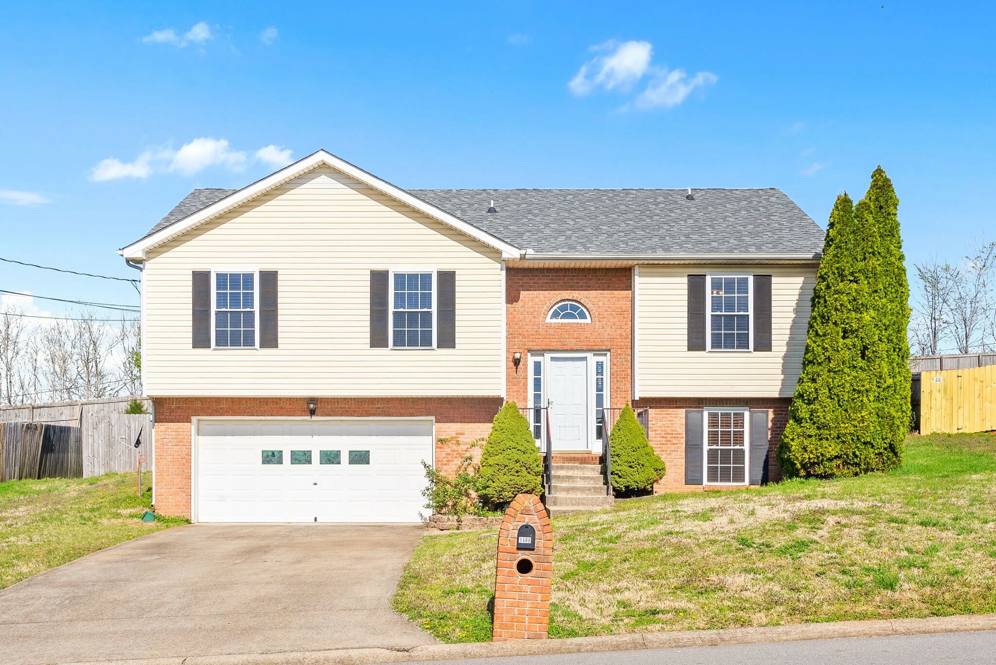 1488 Buchanon Dr  Clarksville TN 37042 photo
