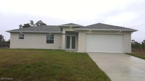 Property Photo: 1252 Edna Street E FL 33974