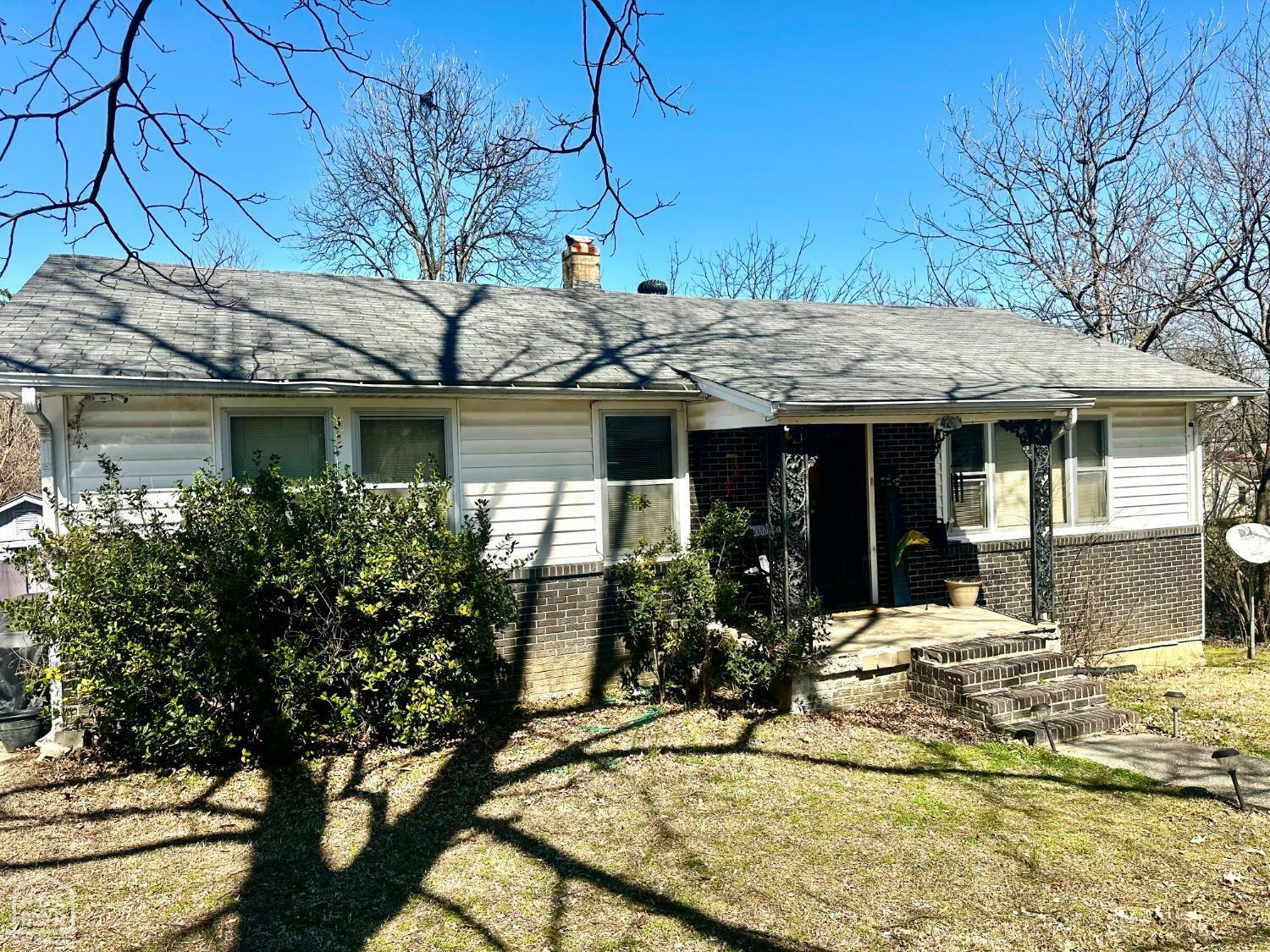 Property Photo:  426 Steele Avenue  AR 72401 