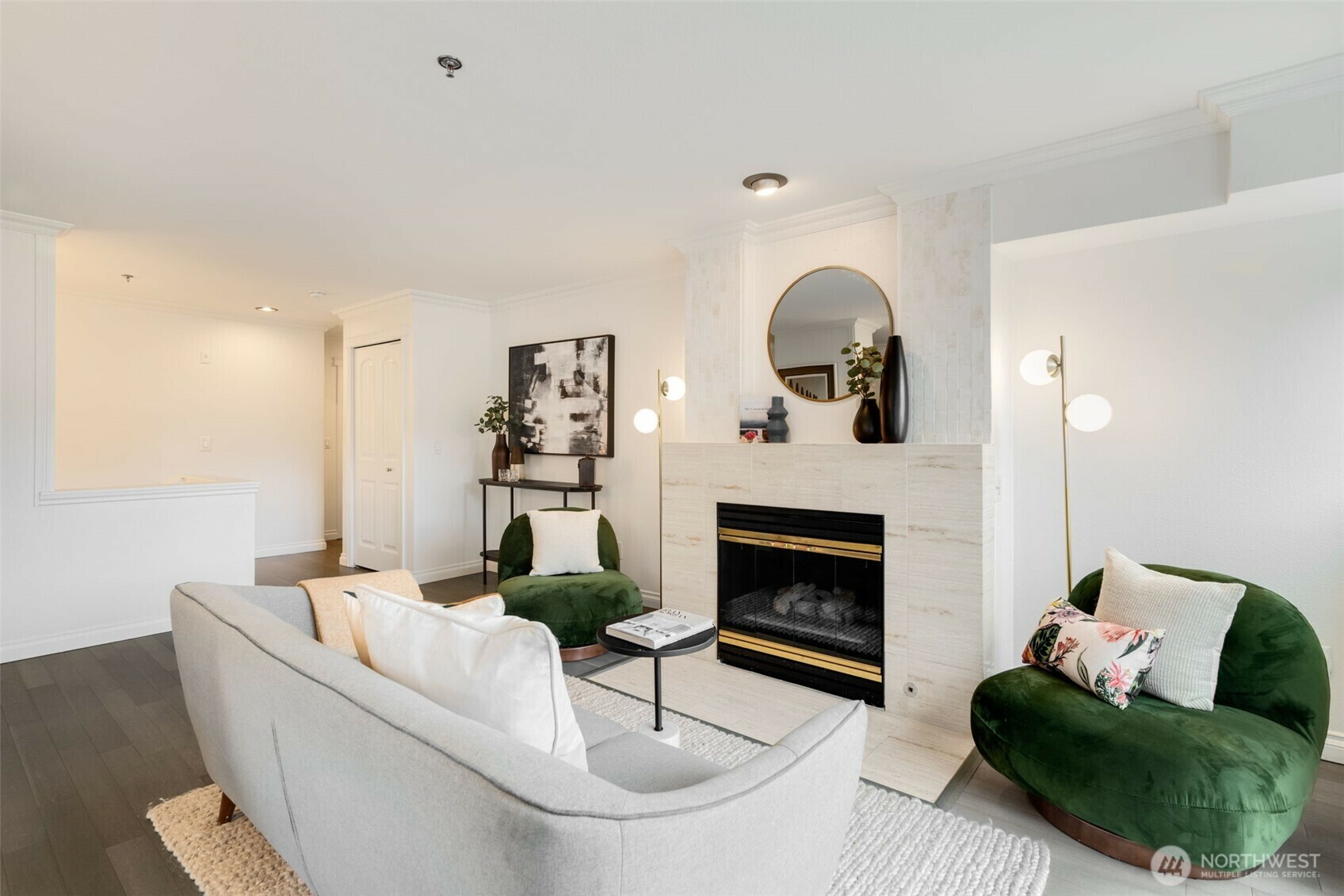Property Photo: 701 Galer Street 819 WA 98109
