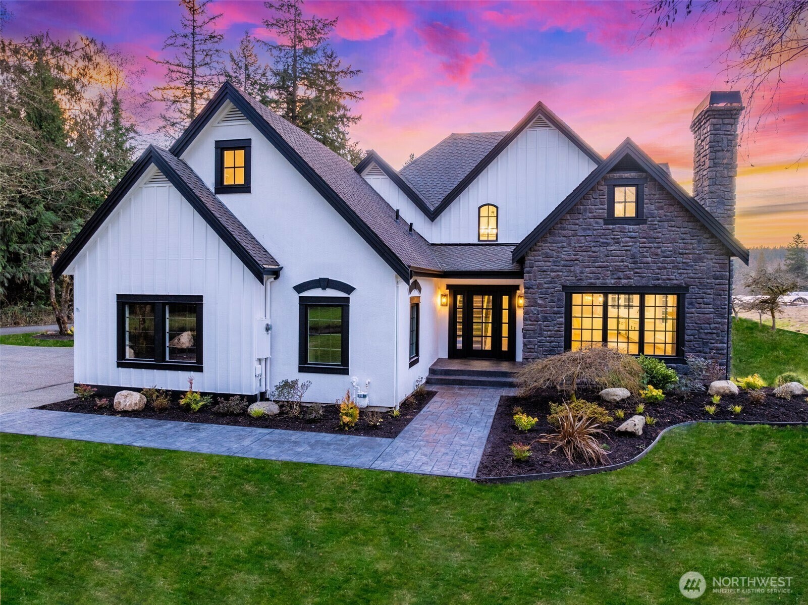 Property Photo: 19318 99th Avenue SE WA 98296