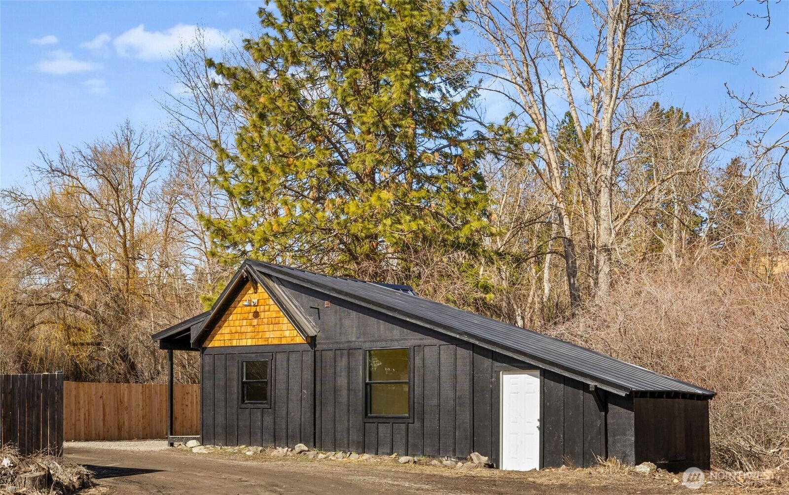 Property Photo: 402 W Second WA 98922