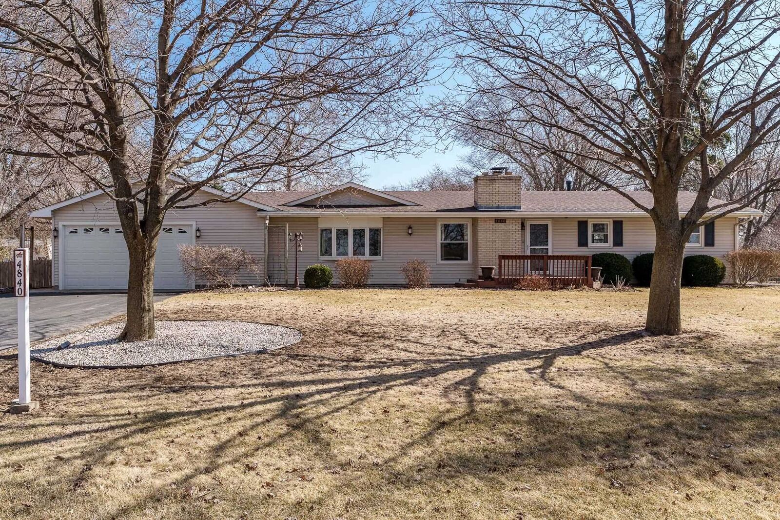 Property Photo: 4840 Linview Drive IL 61109