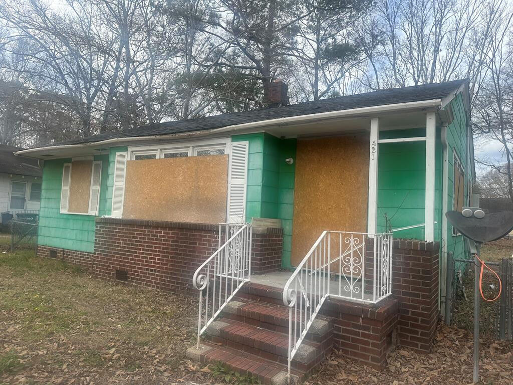 Property Photo: 421 Loring SC 29150