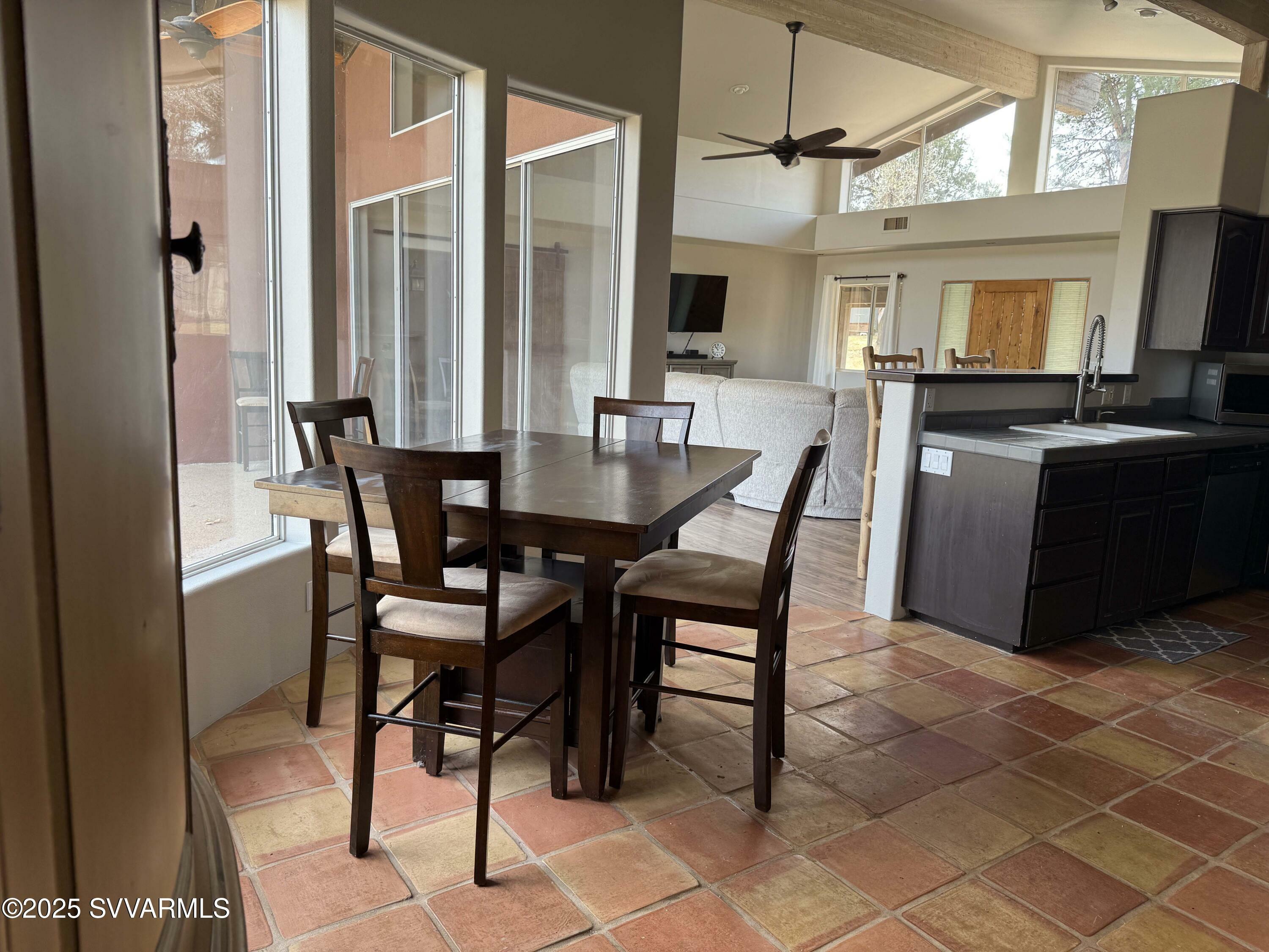 Property Photo: 984 Alvey Lane AZ 86325