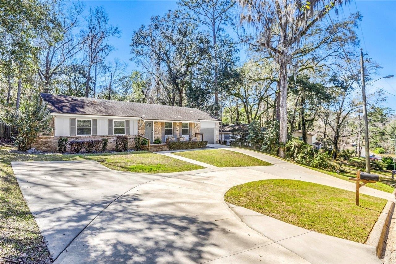 Property Photo: 1605 Salmon Drive FL 32303