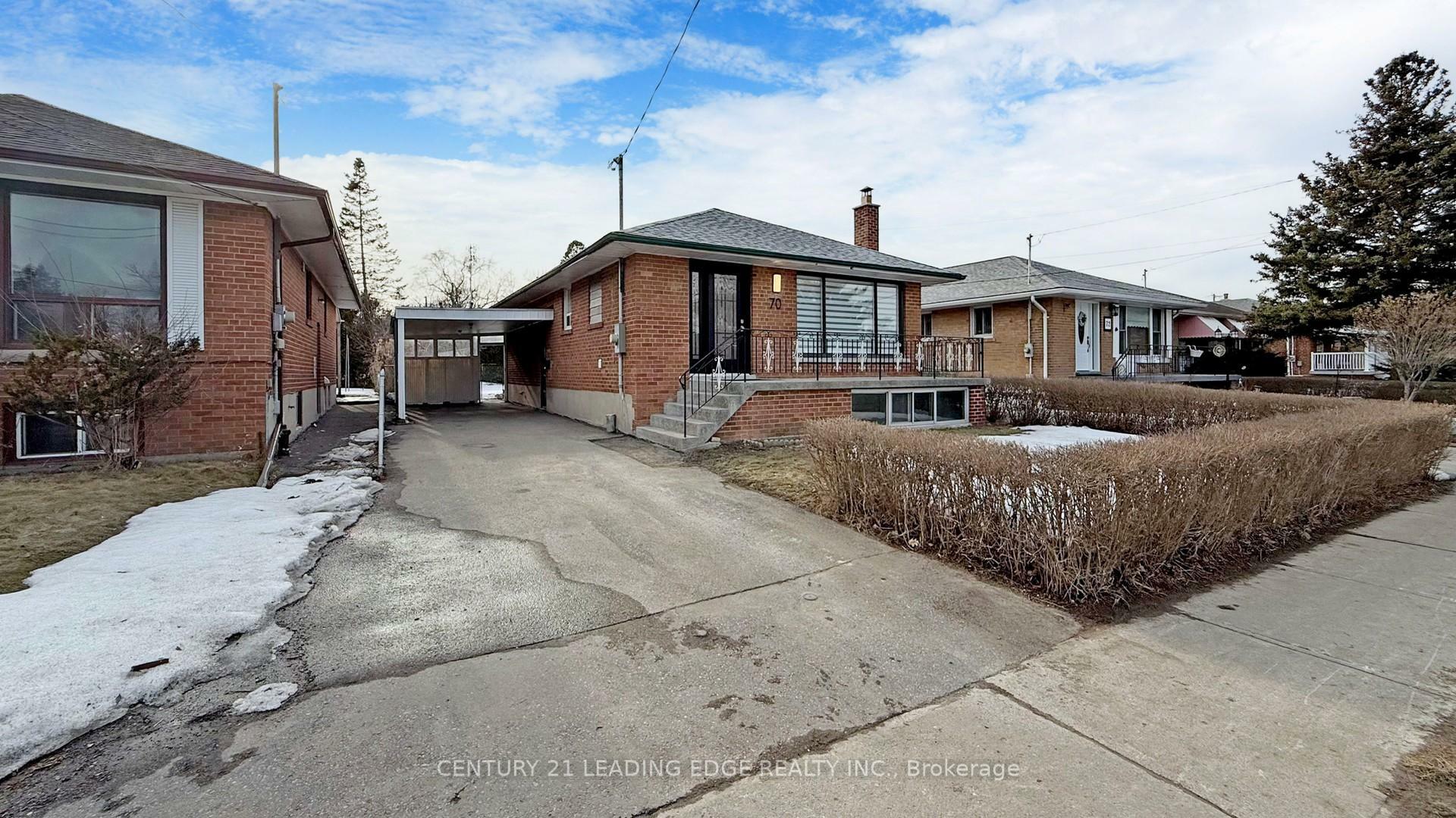 Property Photo: 70 Wexford Boulevard ON M1R 1L3