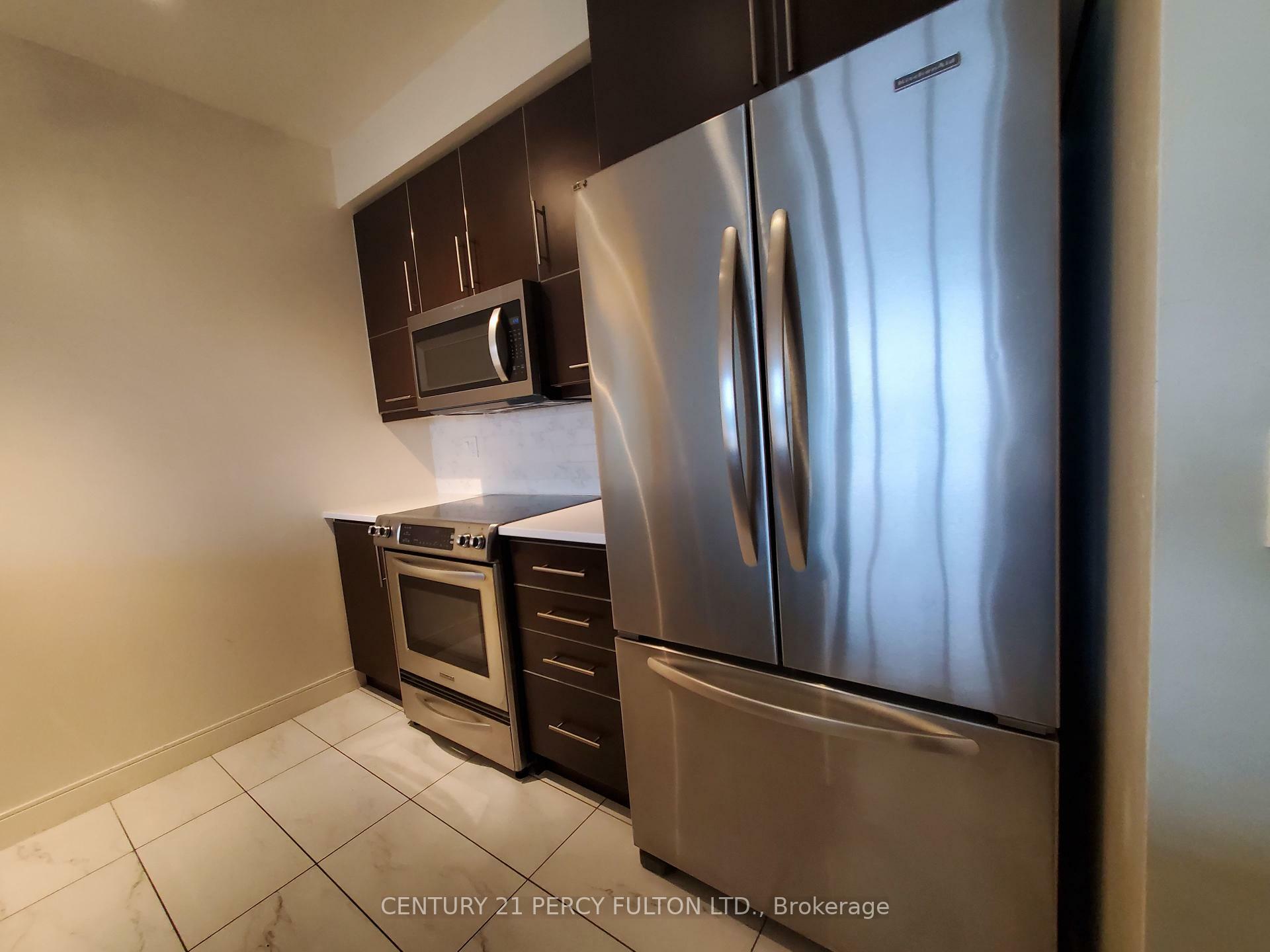 Photo de la propriété: 825 Church Street 2606 ON M4W 3Z4