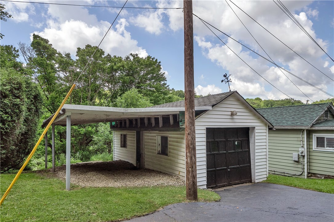 Property Photo:  474 Exton Lake Rd  PA 15613 