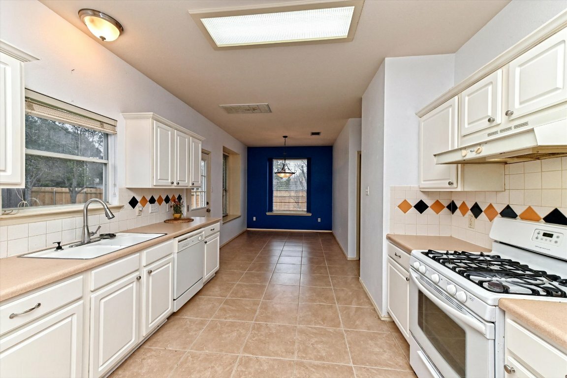 4437 Chickasaw Court  Austin TX 78749 photo