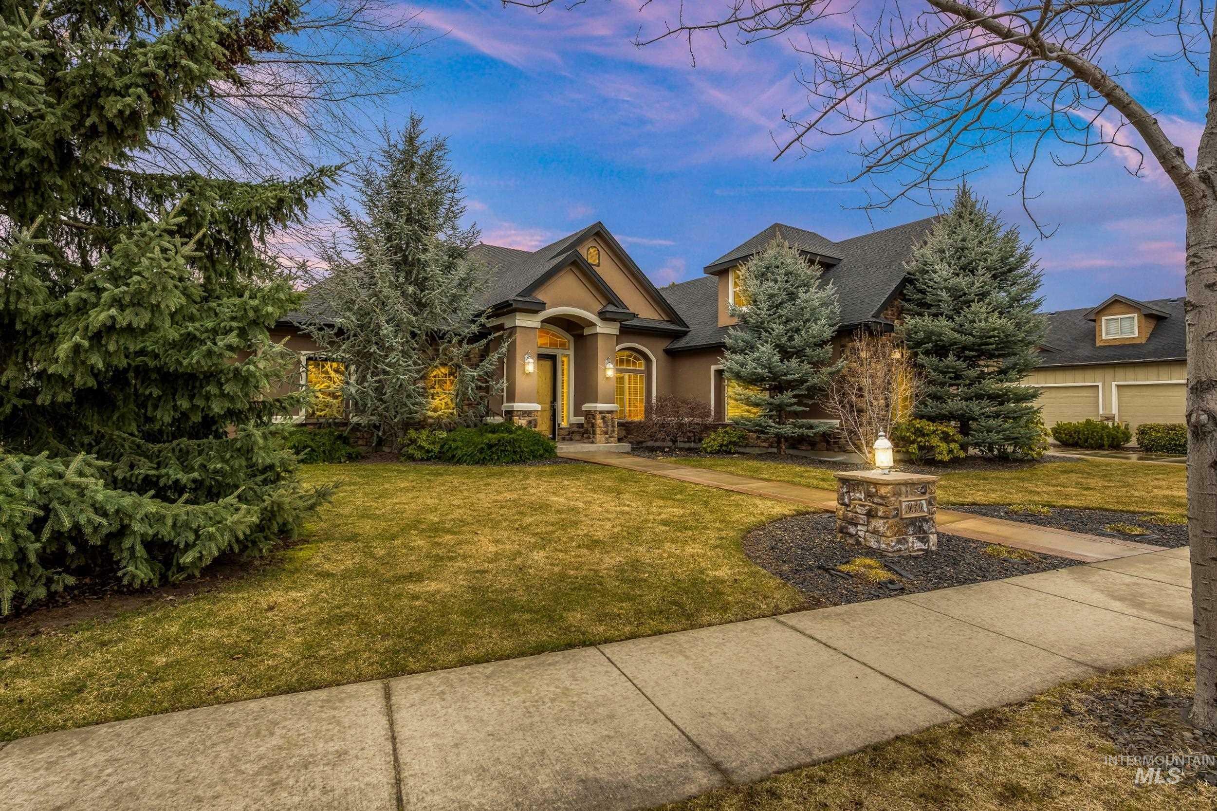 Property Photo: 939 N Grey Pebble Way ID 83616