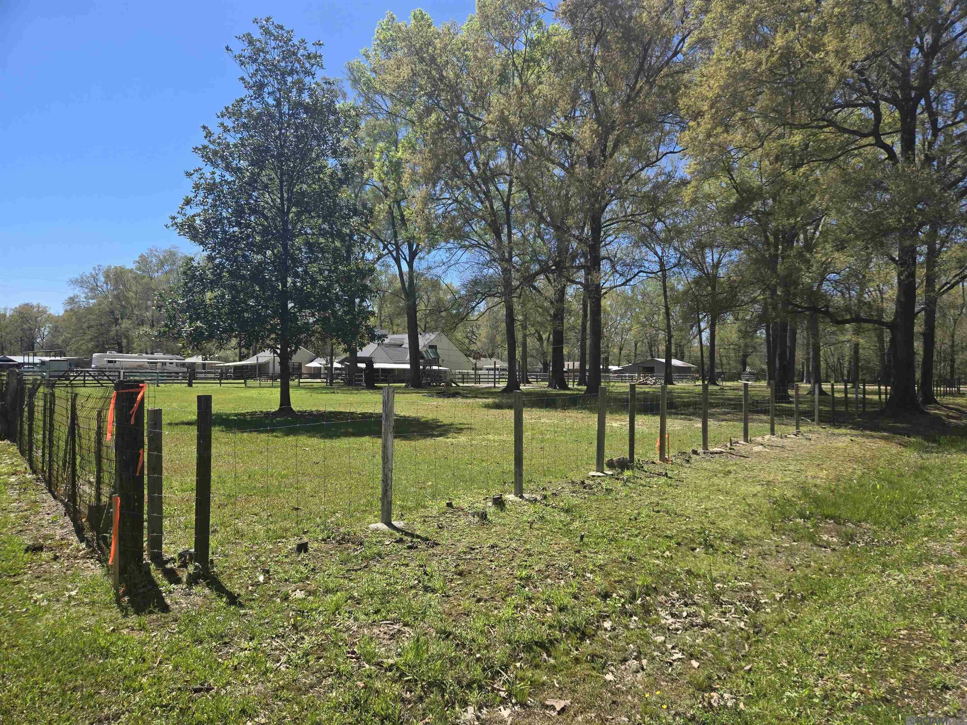 Property Photo: 7878 Droze Rd LA 70739