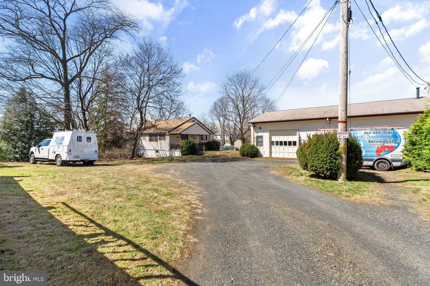 Property Photo: 309 Lynwood Avenue PA 19046