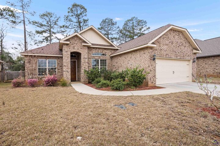 Property Photo:  500 Legacy Park Drive  GA 31069-4893 