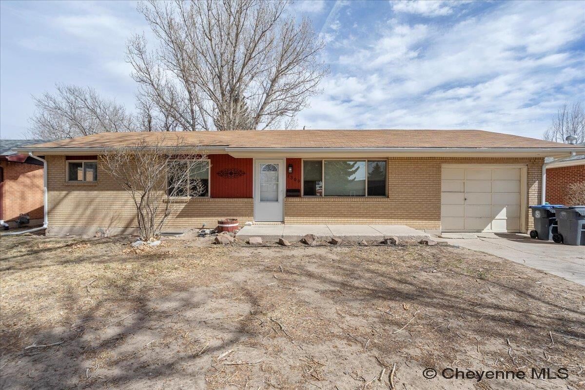 Property Photo:  1309 Adams Ave  WY 82001 