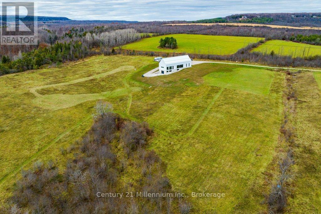 Photo de la propriété:  138406 Grey Road 112 Road  ON N4L 1W5 