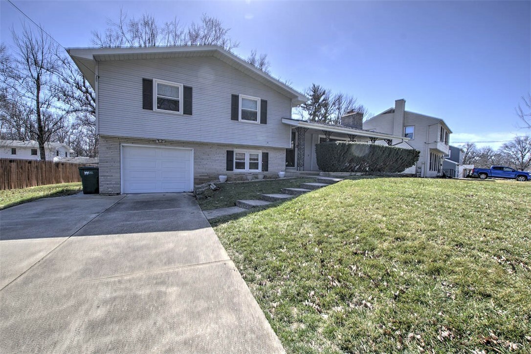 Property Photo: 120 Point Bluff Drive IL 62521