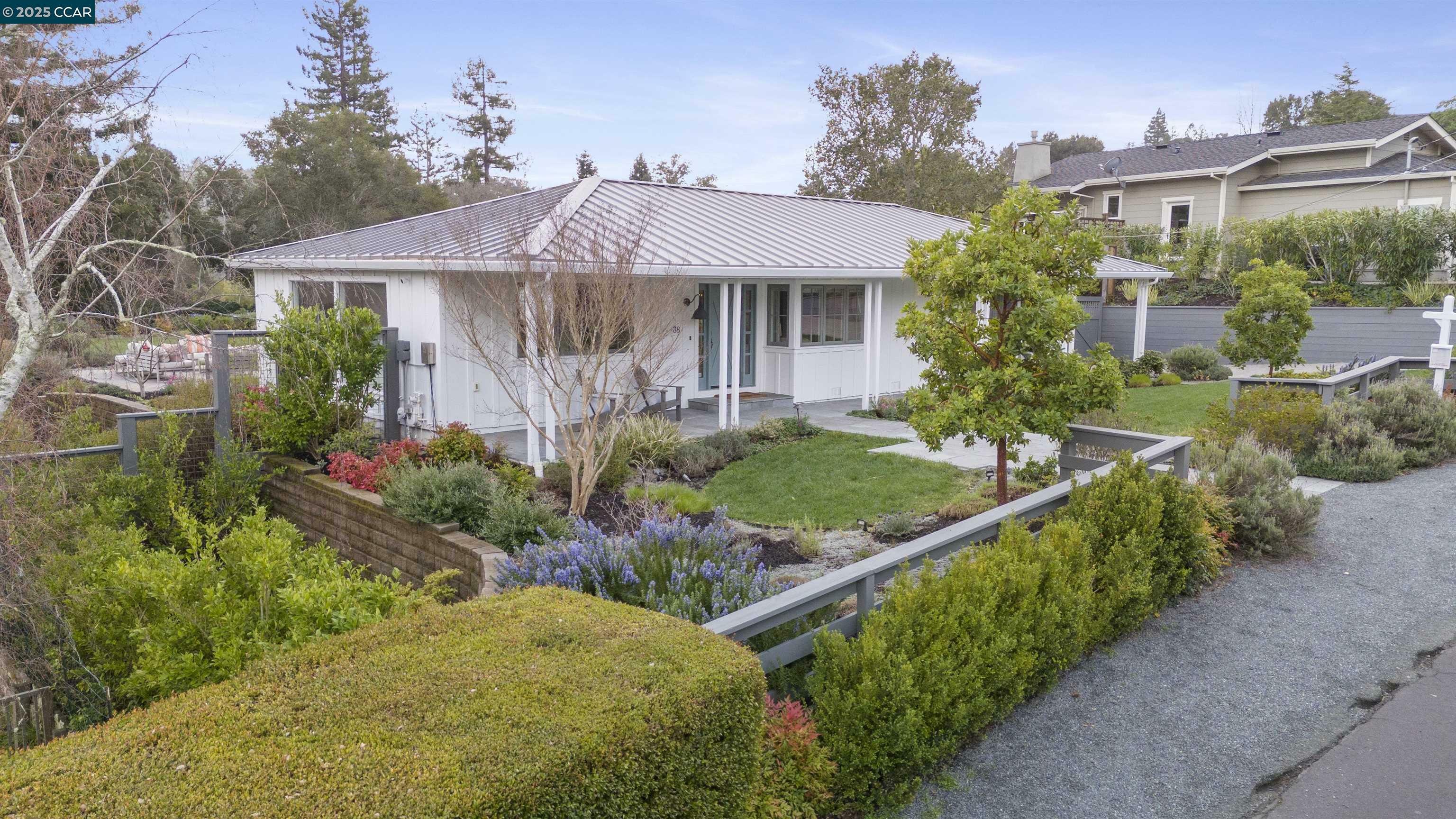 38 Hillcrest Dr  Orinda CA 94563 photo
