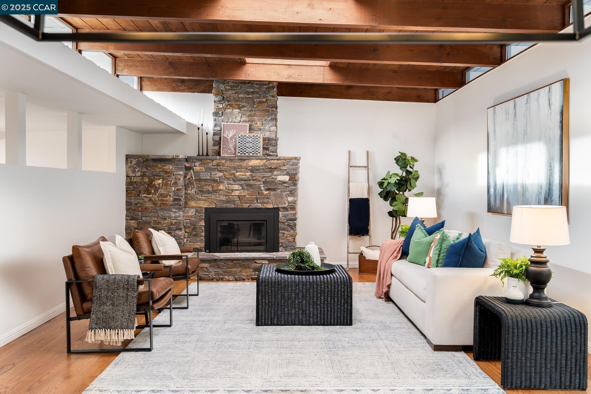 Property Photo: 231 Orchard Rd CA 94563