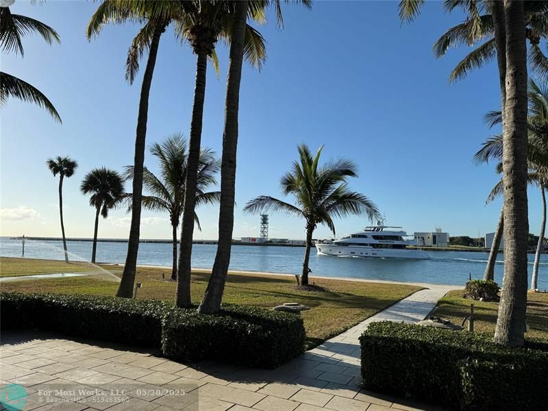 2608 Inlet Dr  Fort Lauderdale FL 33316 photo